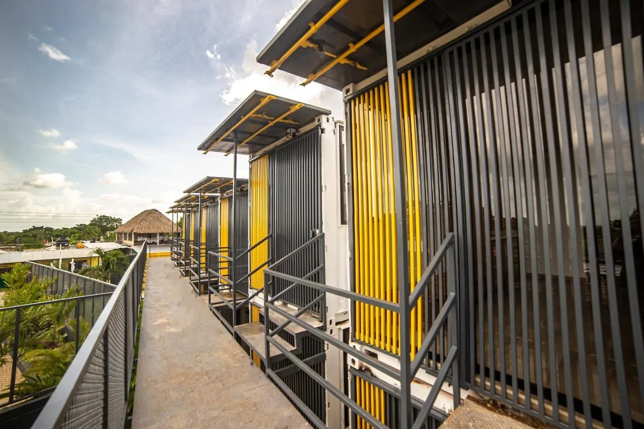 Containers Bacalar Aparthotel