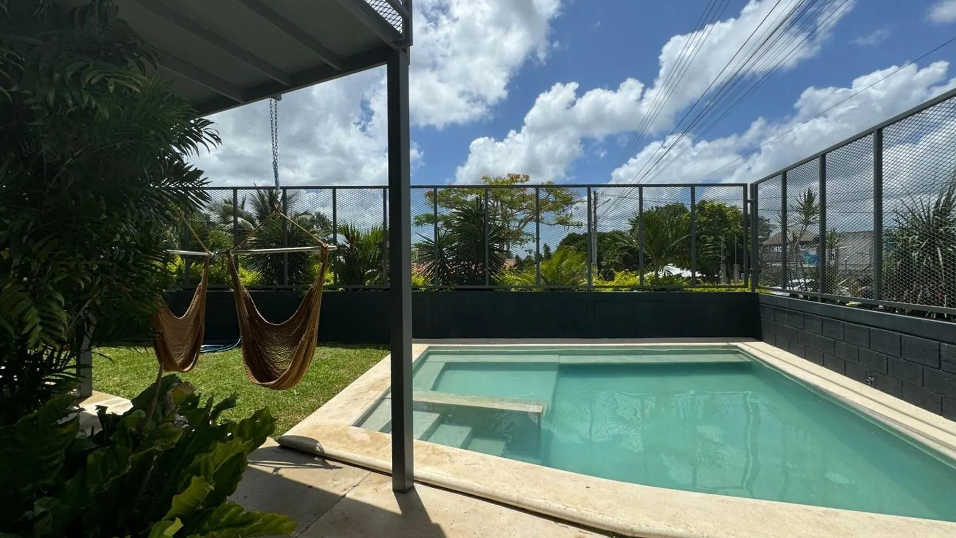 Containers Bacalar Aparthotel
